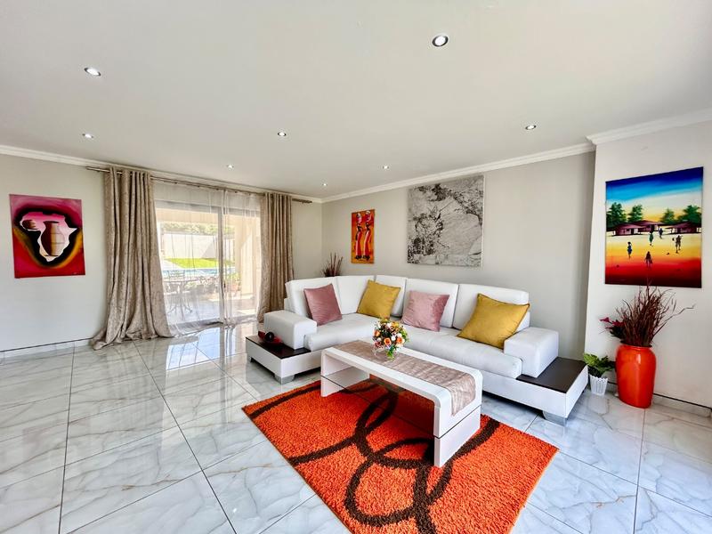 5 Bedroom Property for Sale in Xanadu North West